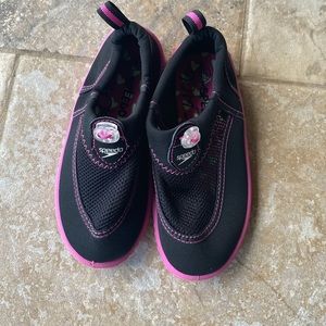Girls Speedo Water Shoes, Size 11/12
